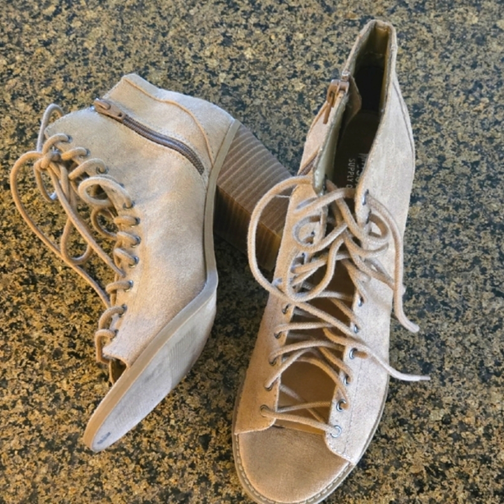 Mossimo Supply Co. Light Tan Lace-Up Peep Toe Heels